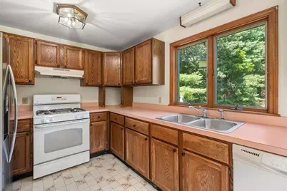 32 Acushnet Rd, Mattapoisett, MA 02739 - Photo 10