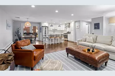 11 Taft St, Marblehead, MA 01945 - Photo 2