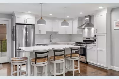 11 Taft St, Marblehead, MA 01945 - Photo 8