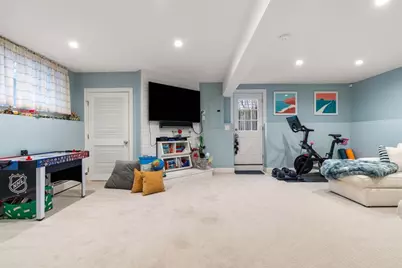 11 Taft St, Marblehead, MA 01945 - Photo 30