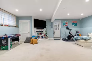 11 Taft St, Marblehead, MA 01945 - Photo 30
