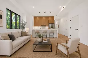 15 Clyde St, Somerville, MA 02145 - Photo 2