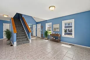 26 Juniper Wood Dr, Haverhill, MA 01832 - Photo 2