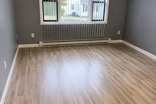 96 Brook St, Holyoke, MA 01040 - Photo 2