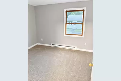 96 Brook St #96, Holyoke, MA 01040 - Photo 4