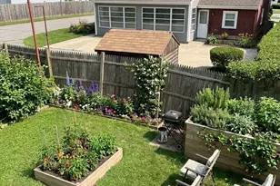 9 Boardman St, Boston, MA 02128 - Photo 6