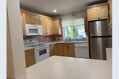 7 Astra #7, Wayland, MA 01778 - Photo 4