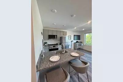 585 Essex Street #607, Lynn, MA 01901 - Photo 2