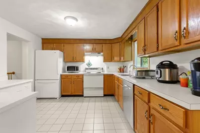 58 Roosevelt Rd, Wilmington, MA 01887 - Photo 8