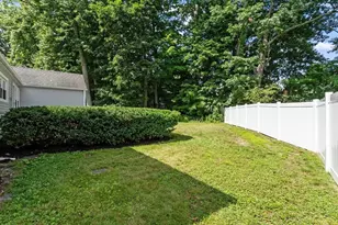 14 Meadow Ln, Worcester, MA 01602 - Photo 32