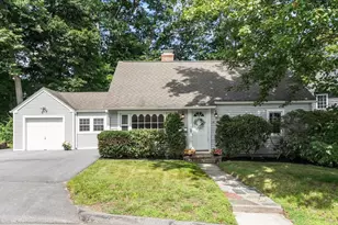 14 Meadow Ln, Worcester, MA 01602 - Photo 2