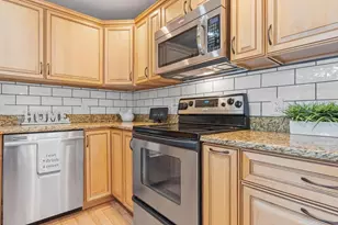 14 Meadow Ln, Worcester, MA 01602 - Photo 8