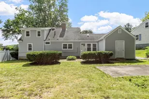 14 Meadow Ln, Worcester, MA 01602 - Photo 4