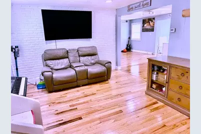 289 Burnham Rd, Lowell, MA 01852 - Photo 2