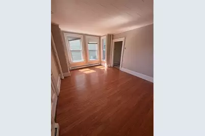 471 Broadway #1, Lynn, MA 01904 - Photo 4