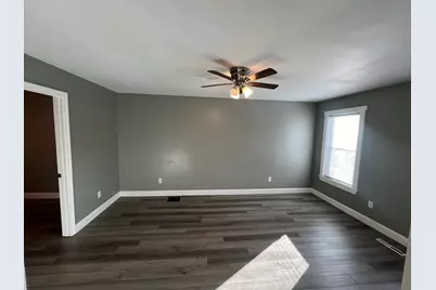 96 Plymouth St #4, Holbrook, MA 02343 - Photo 4