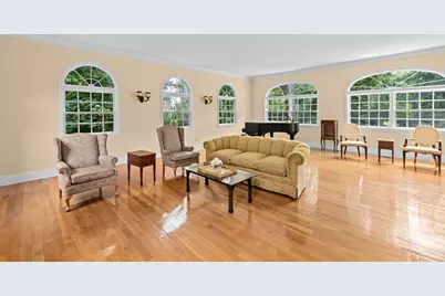 105 East St, Hingham, MA 02043 - Photo 10