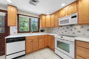 71 Colonial Dr, Reading, MA 01867 - Photo 12