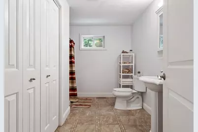 15 Pinebrook Dr, Springfield, MA 01129 - Photo 14