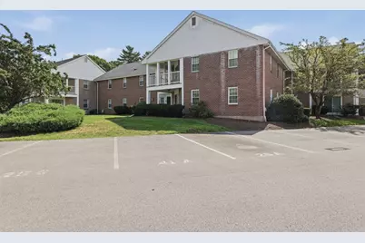 25 Jessica Dr #A, Stoughton, MA 02072 - Photo 2