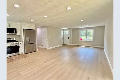 1 Burt Rd, Wilmington, MA 01887 - Photo 6
