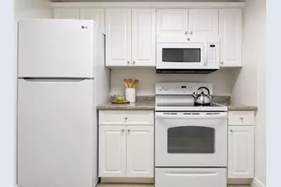 50-56 Broadlawn Park #414, Boston, MA 02467 - Photo 6