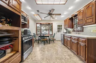 140 Pleasant St, Whitman, MA 02382 - Photo 14