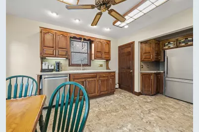 140 Pleasant St, Whitman, MA 02382 - Photo 16