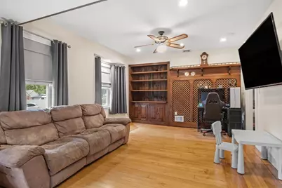 140 Pleasant St, Whitman, MA 02382 - Photo 12