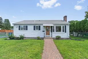 37 Kenmore Rd, Waltham, MA 02453 - Photo 2