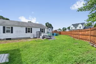 37 Kenmore Rd, Waltham, MA 02453 - Photo 20