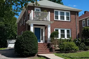166-168 East Side Pkwy, Newton, MA 02458 - Photo 2