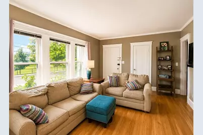 166-168 East Side Pkwy, Newton, MA 02458 - Photo 8