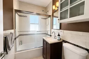166-168 East Side Pkwy, Newton, MA 02458 - Photo 16