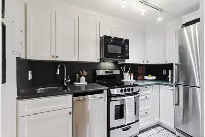 334 Beacon St #10, Boston, MA 02116 - Photo 20