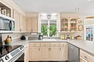 24 Cross Bow Ln, North Andover, MA 01845 - Photo 14