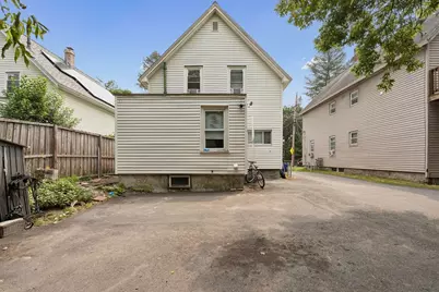 323 Rollstone St, Fitchburg, MA 01420 - Photo 30