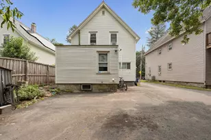 323 Rollstone St, Fitchburg, MA 01420 - Photo 30