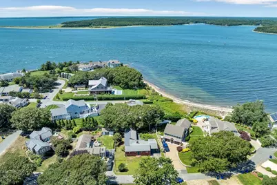 46 Wianno Rd, Bourne, MA 02532 - Photo 10