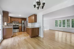 198 Hollis Rd, Lunenburg, MA 01462 - Photo 8