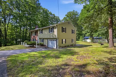 198 Hollis Rd, Lunenburg, MA 01462 - Photo 28