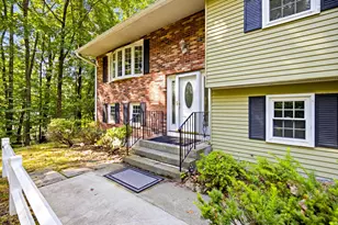 198 Hollis Rd, Lunenburg, MA 01462 - Photo 2
