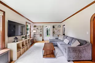 66 Rencelau St, Springfield, MA 01118 - Photo 8