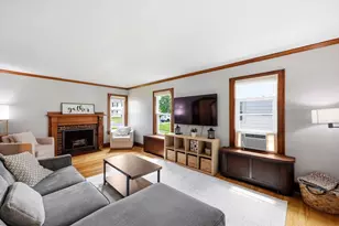 66 Rencelau St, Springfield, MA 01118 - Photo 12