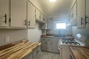 48 Woodlawn St, New Bedford, MA 02744 - Photo 8