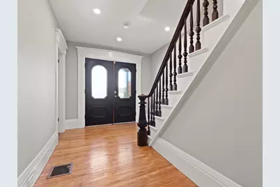 70 School St, Waltham, MA 02452 - Photo 4