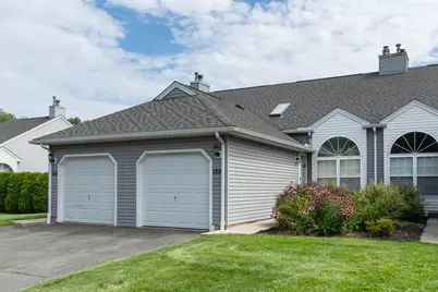 122 Brookfield Ln #122, Agawam, MA 01001 - Photo 1