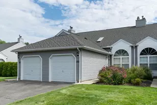122 Brookfield Ln, Agawam, MA 01001 - Photo 1
