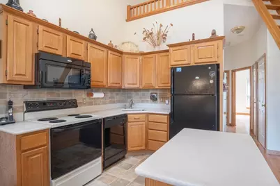 122 Brookfield Ln #122, Agawam, MA 01001 - Photo 2