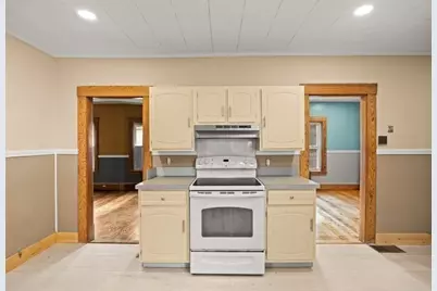 227 Dover St, Brockton, MA 02301 - Photo 22